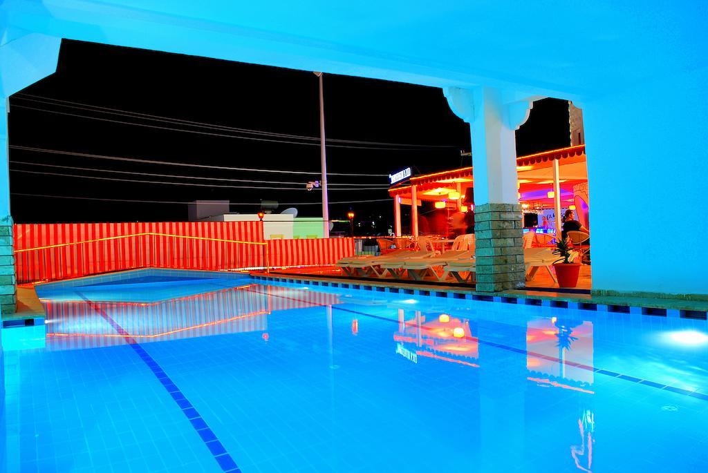 Sky Vela Hotel & Suites غومْبيت المظهر الخارجي الصورة